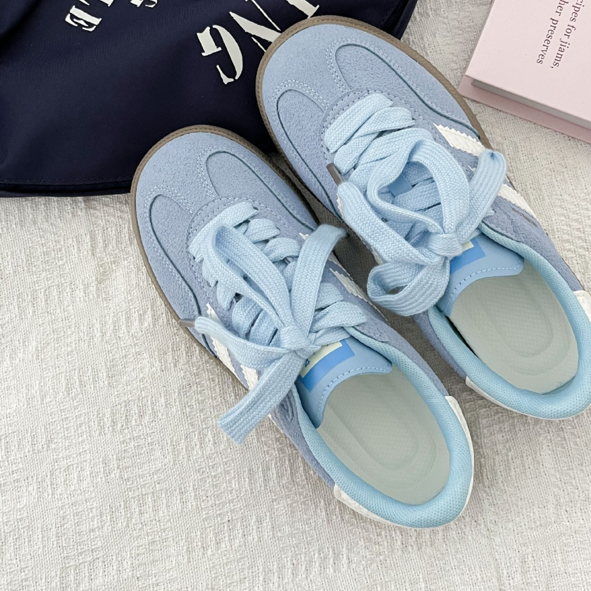 Sepatu sneakers bergaya vintag - Guipure Lace Panel ulasan dan harga