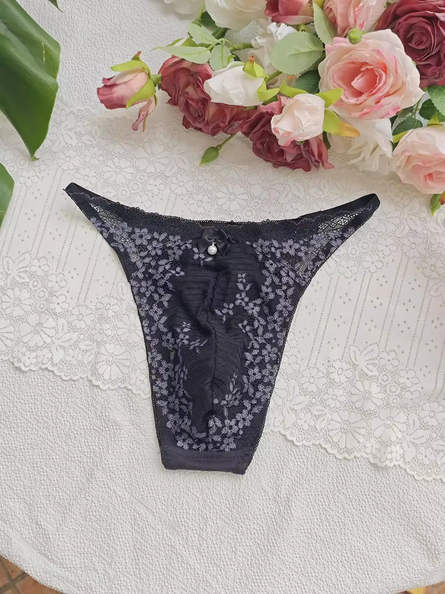 Celana Dalam Pria Renda Hitam  - Embroidery Embellishments ulasan dan harga